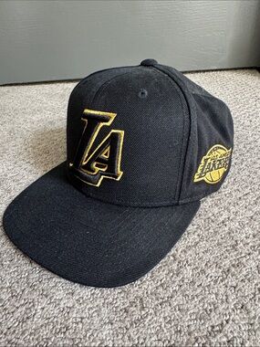 Mitchell & Ness Black and Gold Snapback Hat